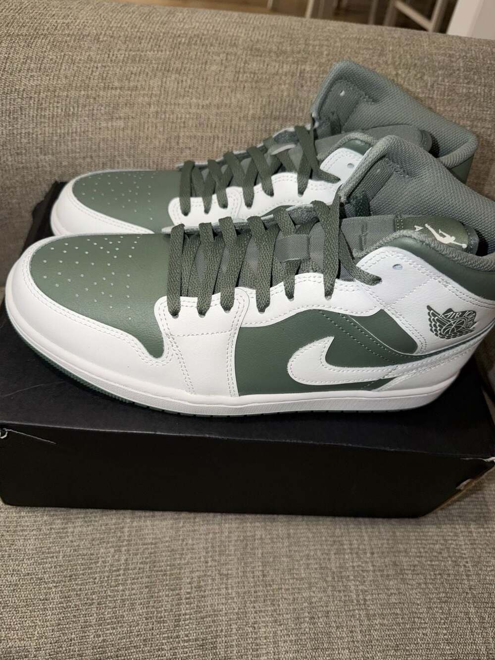 Air Jordan 1 Mid Summit White Vintage Lichen Size 10.5